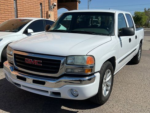 Used 2005 GMC Sierra 1500 SLE w/ Light Duty Power Package RWD image 3