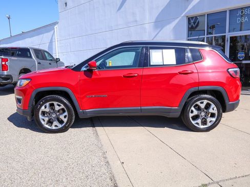 Used 2019 Jeep Compass Limited AWD/4WD image 2