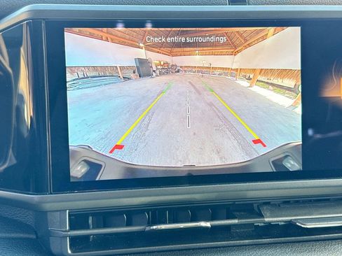 Used 2025 Jeep Gladiator Nighthawk image 14