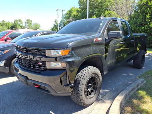 Used 2019 Chevrolet Silverado 1500 Custom Trail Boss w/ Infotainment Package AWD/4WD image 3