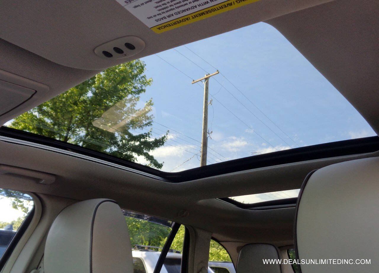 Used 2015 Lincoln MKX AWD w/ Equipment Group 102A image 17