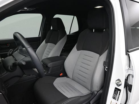 Used 2025 Toyota 4Runner 4WD image 31