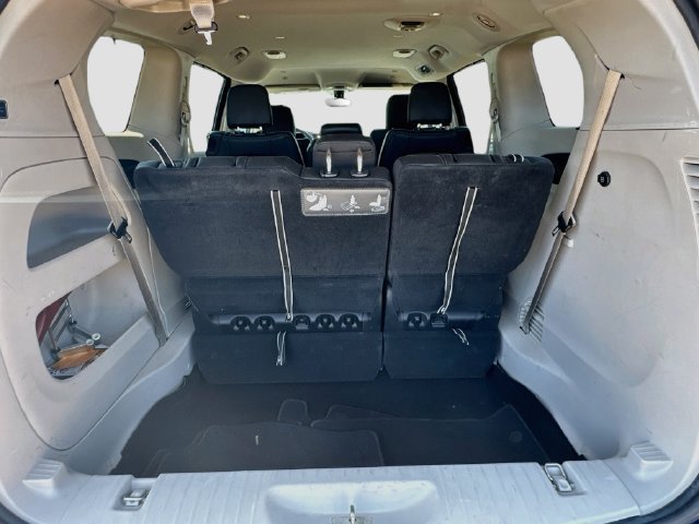 Used 2019 Chrysler Pacifica Touring-L FWD image 29