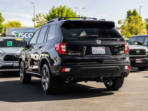Used 2021 Honda Passport Touring image 11
