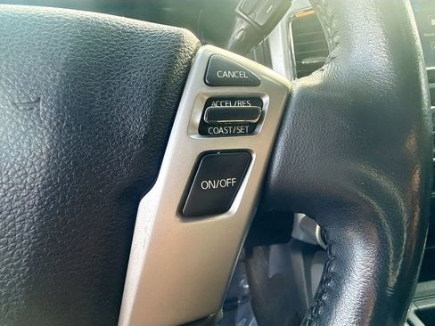 Used 2017 Nissan Titan SL image 36