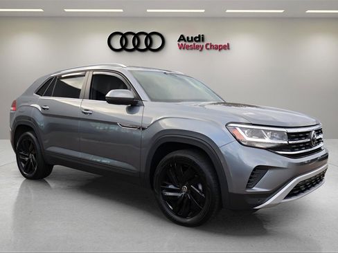 Used 2023 Volkswagen Atlas Cross Sport SE w/ Black Wheel Package image 7