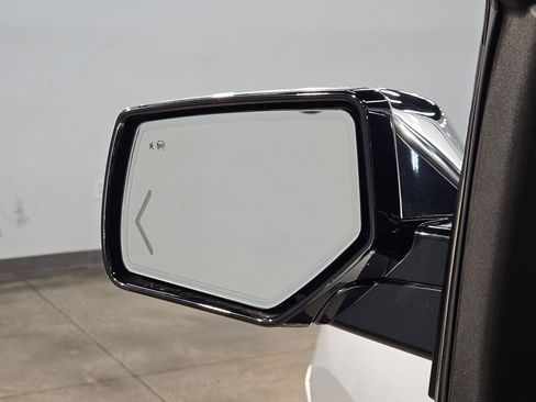 Used 2019 Chevrolet Tahoe Premier AWD/4WD image 23