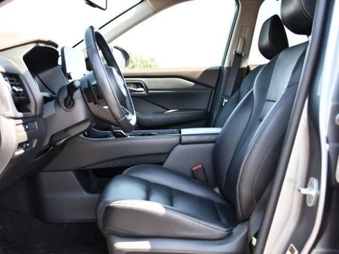 Used 2023 Nissan Rogue SL w/ SL Premium Package FWD image 15