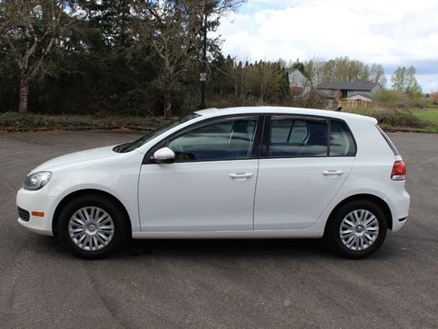 Used 2012 Volkswagen Golf 4-Door image 7