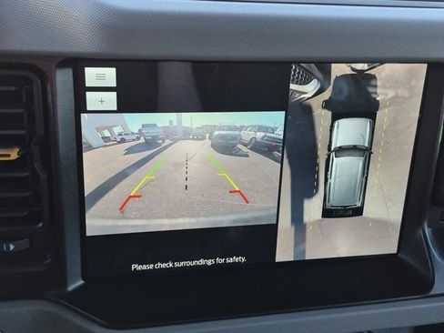 Used 2022 Ford Bronco Badlands image 27