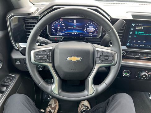 Certified 2024 Chevrolet Silverado 1500 LT image 16