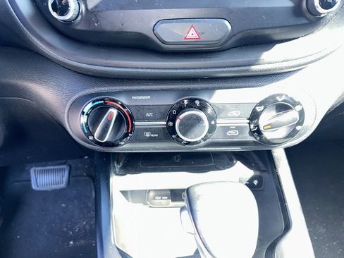 Used 2020 Kia Soul GT-Line w/ GT 2.0L Power Sunroof Package image 12