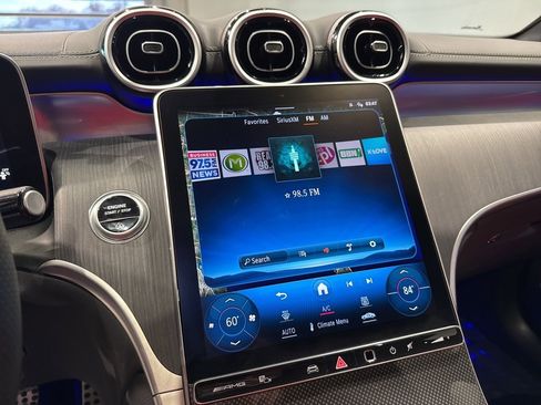 Used 2024 Mercedes-Benz GLC 43 AMG 4MATIC image 25