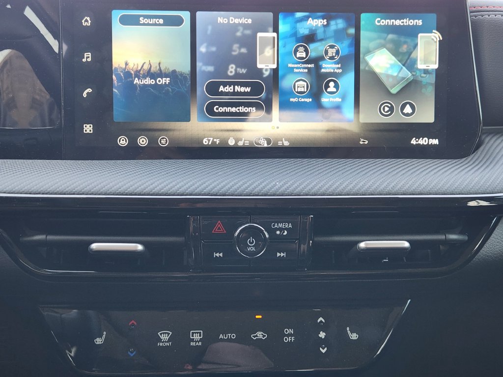Used 2026 Nissan Kicks SR w/ SR Premium Package FWD image 17