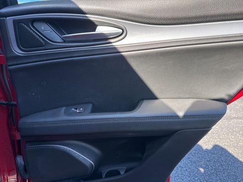 Used 2022 Alfa Romeo Stelvio Veloce image 53