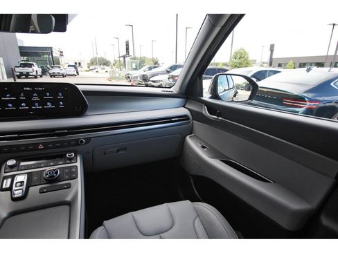 Certified 2025 Hyundai Palisade SEL AWD/4WD image 12