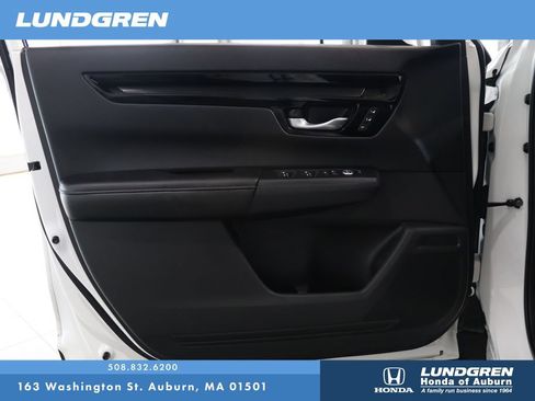 Used 2025 Honda CR-V EX-L image 9