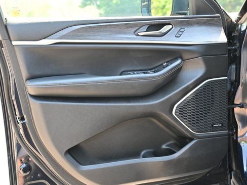 Used 2023 Jeep Grand Cherokee 4WD 4xe image 26