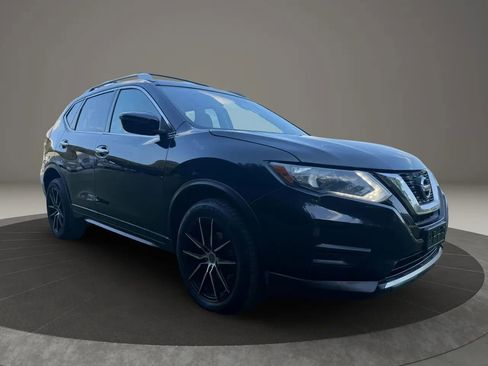 Used 2017 Nissan Rogue S w/ S Appearance Package AWD/4WD image 7