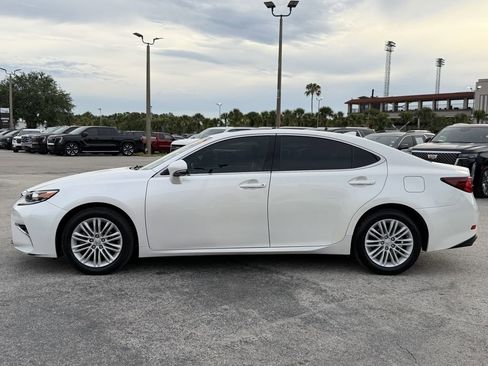 Used 2017 Lexus ES 350 w/ Premium Package FWD image 8