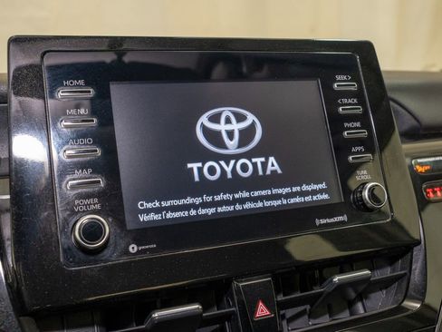 Used 2024 Toyota Camry SE image 11