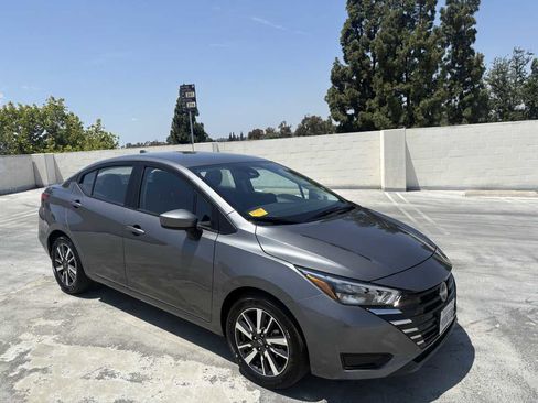 Used 2025 Nissan Versa SV FWD image 34