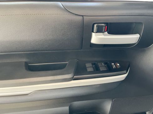 Certified 2019 Toyota Tundra SR5 AWD/4WD image 13