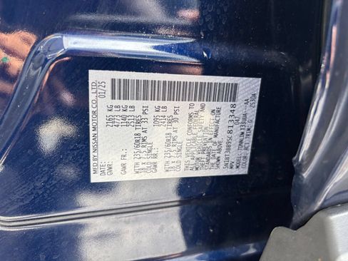 Used 2025 Nissan Rogue SV AWD/4WD image 30