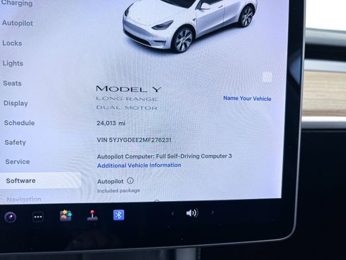 Used 2021 Tesla Model Y Long Range image 23