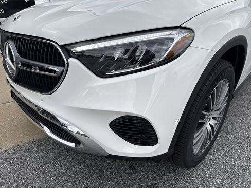 New 2026 Mercedes-Benz GLC 300 image 4