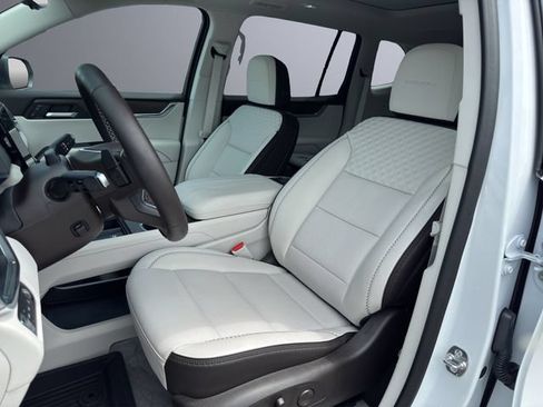 Used 2026 GMC Acadia Denali w/ Super Cruise Package AWD/4WD image 14