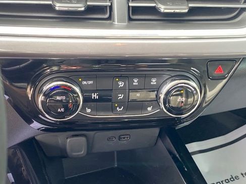 Certified 2025 Chevrolet Trax ACTIV w/ Driver Confidence Package image 12