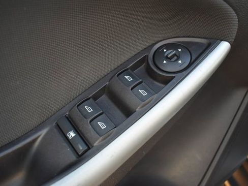 Used 2014 Ford Focus SE w/ Equipment Group 201A image 15