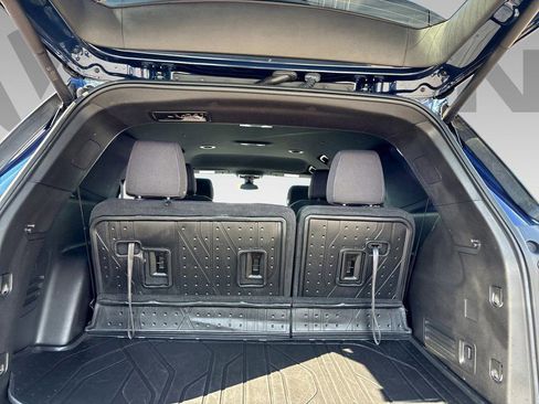 Used 2023 Chevrolet Traverse LT w/ LPO, Floor Liner Package AWD/4WD image 23