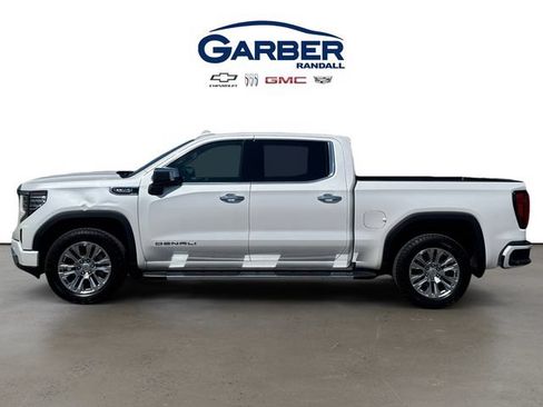 Used 2025 GMC Sierra 1500 Denali w/ Technology Package AWD/4WD image 2