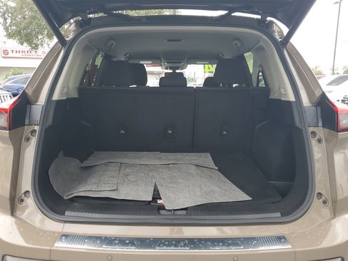 Certified 2024 Nissan Rogue SV image 9