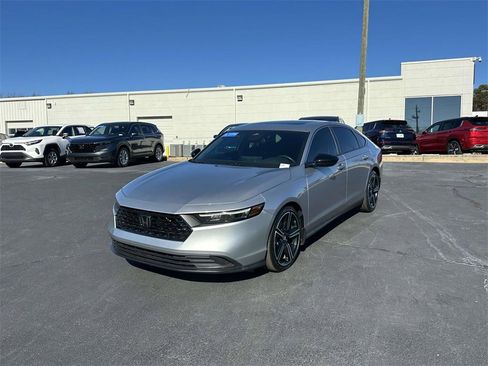 Certified 2023 Honda Accord Sport image 3