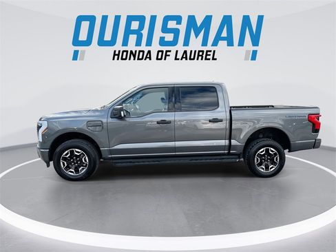 Used 2023 Ford F150 Lightning XLT image 5