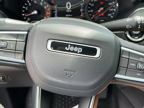 Used 2024 Jeep Compass Latitude w/ Convenience Group AWD/4WD image 12