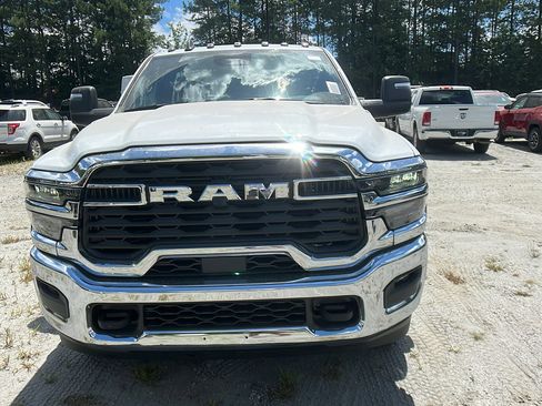 New 2025 RAM 3500 Tradesman AWD/4WD image 3
