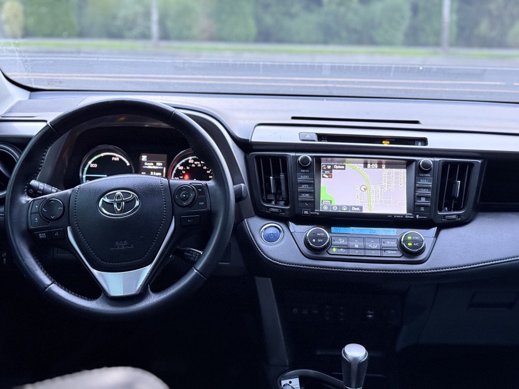 Used 2016 Toyota RAV4 Limited w/ Advanced Technology Package AWD/4WD image 21