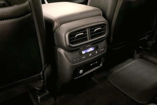 Used 2024 Honda Pilot TrailSport image 35