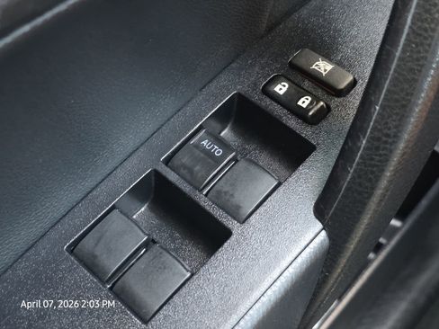 Used 2019 Toyota Corolla SE w/ Carpet Mat Package (TMS) image 28