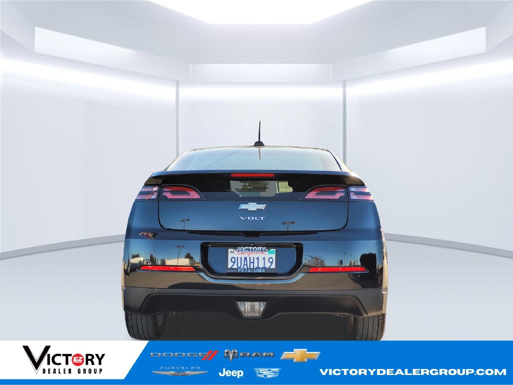 Used 2015 Chevrolet Volt Premium w/ Premium Trim Package FWD image 5