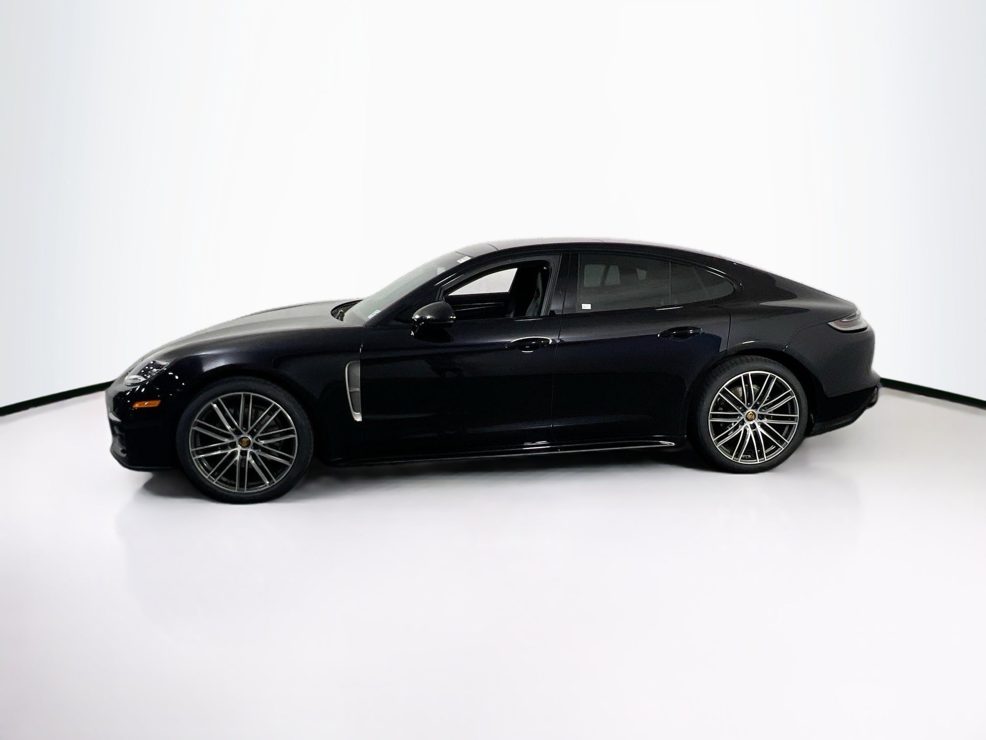 Used 2022 Porsche Panamera 4 Platinum Edition AWD/4WD image 8