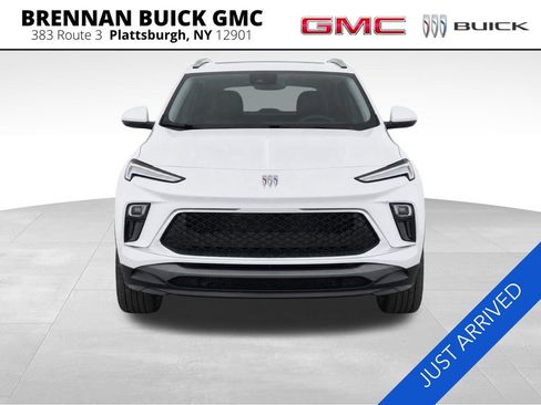 Certified 2024 Buick Encore GX Sport Touring AWD/4WD image 8