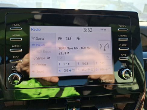 Used 2023 Toyota Camry LE image 24