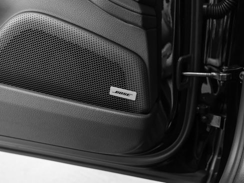 Certified 2025 Porsche Panamera 4 AWD/4WD image 32