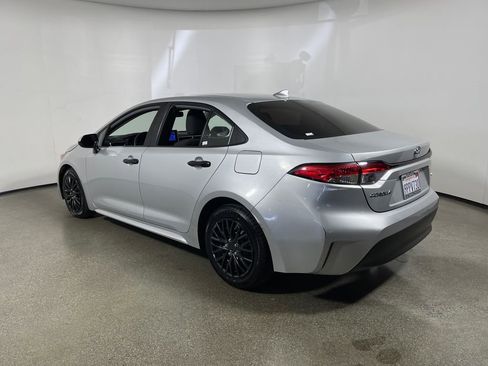Used 2023 Toyota Corolla LE FWD image 5