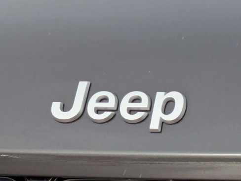 Used 2025 Jeep Grand Cherokee L Limited w/ Trailer Tow Package AWD/4WD image 11